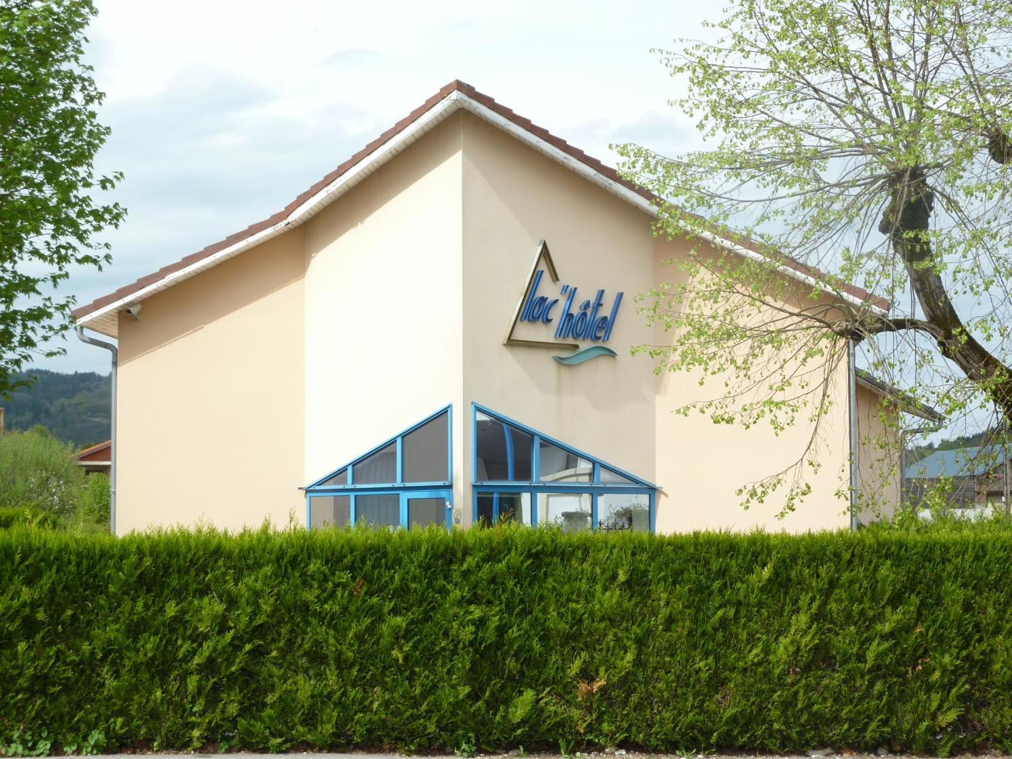 Lac'Hotel France Montreal La Cluse Экстерьер фото