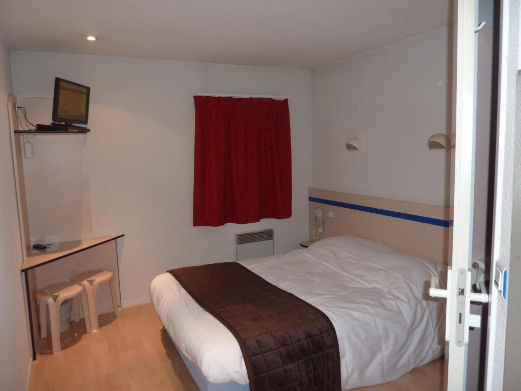 Lac'Hotel France Montreal La Cluse Экстерьер фото
